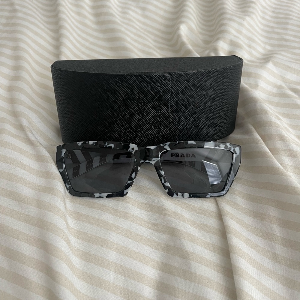 AUTHENTIC Prada sunglasses - Picture 2 of 3